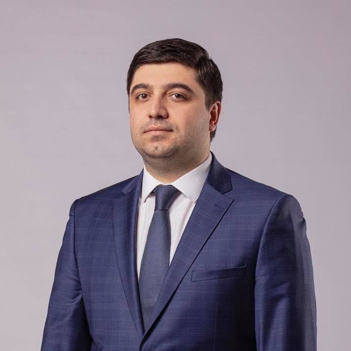 Депутат Вагаршак Акобян отказался от мандата ради частного сектора