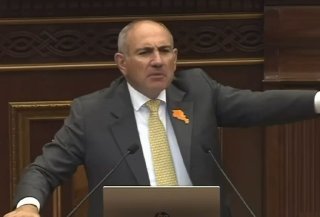 В Гюмри вспомнили армейские убийства 2002 года: Пашинян упрекнул Кочаряна и Саргсяна