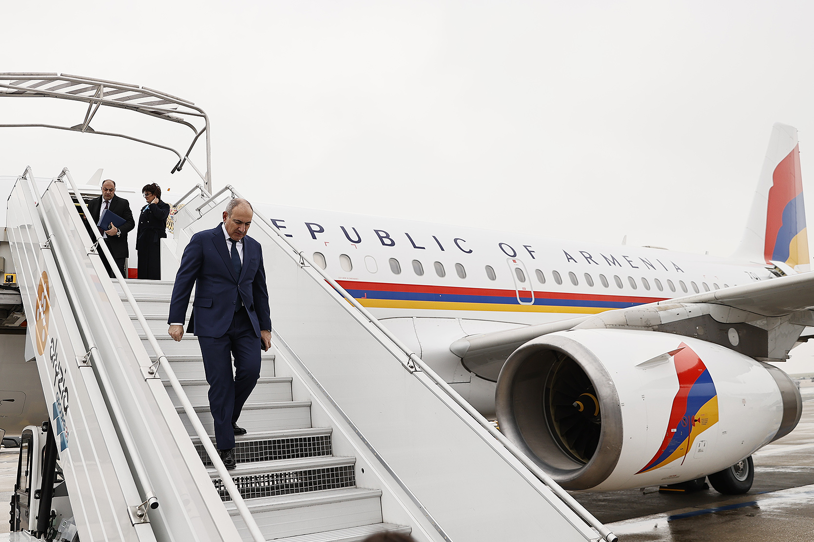 Никол Пашинян перед вылетом в Россию, Гюмри