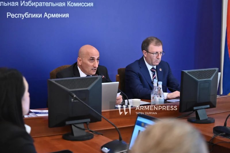 ЦИК передала вакантные мандаты в Совете старейшин Еревана: кто получил места