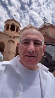 Никол Пашинян посетил литургию в церкви Святой Анны в Ереване