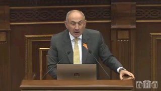 Пашинян в Гюмри: оппозиции предложили сложить мандаты или работать